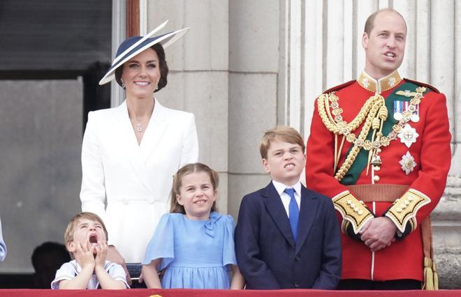 Kate Middleton junto a su marido y sus hijos en el Trooping The Colour 2022