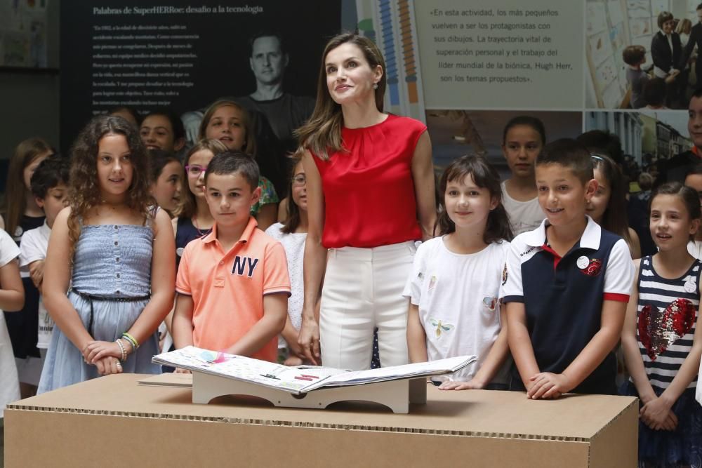 Visita de la Reina Letizia al colegio Quirinal