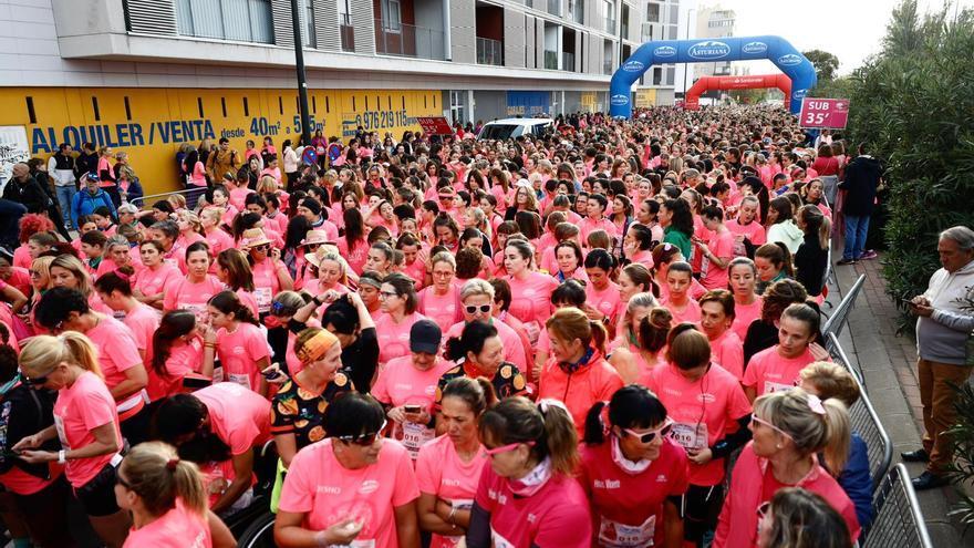 La Carrera de la Mujer inunda de color rosa las calles de Zaragoza