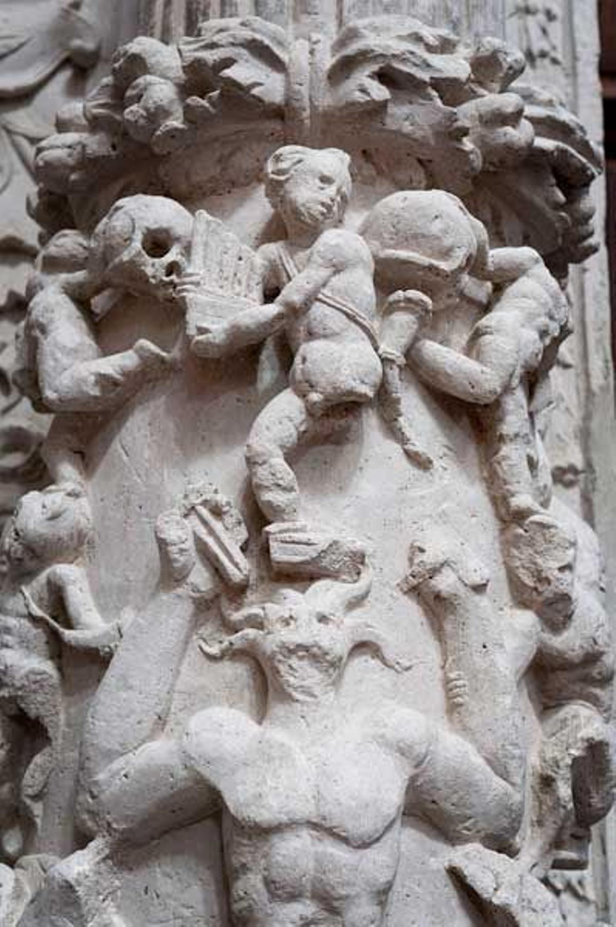 Detalle de los desnudos renacentistas de la catedral de Tarazona.