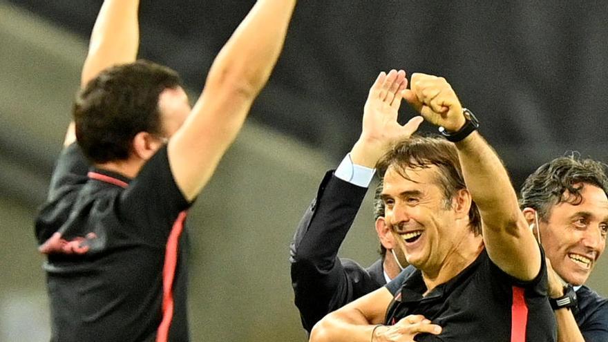 Lopetegui celebra el pase del Sevilla a la final de la Europa League.