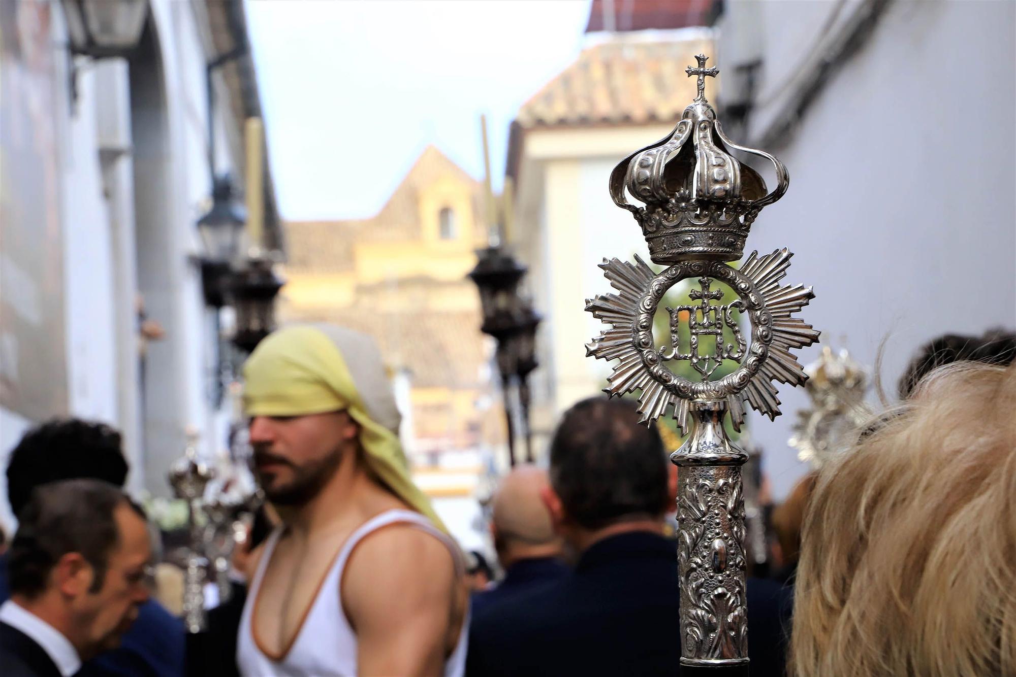 El Padre Cristobal procesiona por las calles del barrio