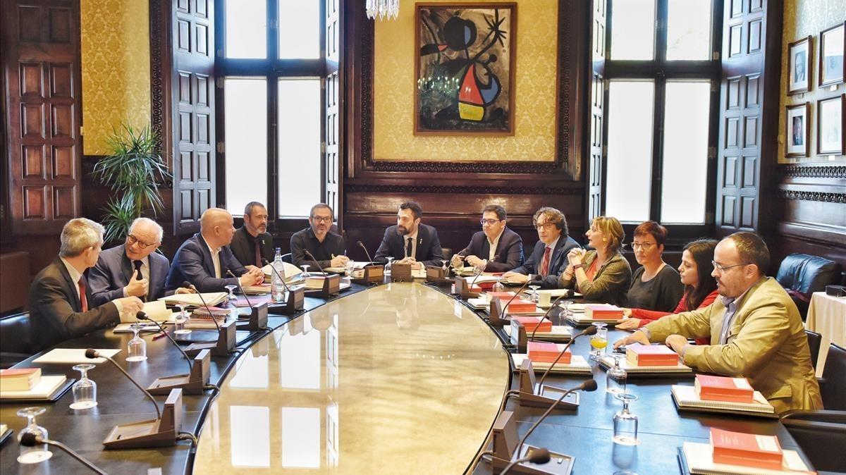 zentauroepp43337330 reunio mesa parlament  foto ferran sendra180515110034