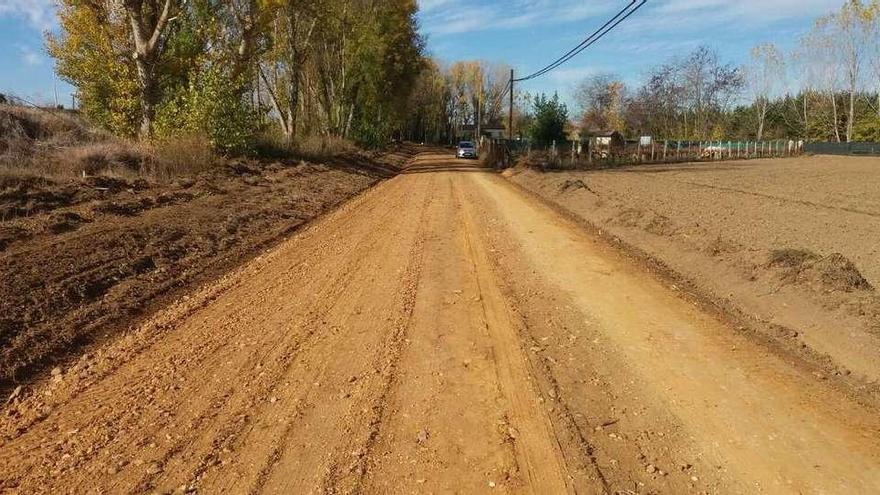 Uno de los nueve caminos del término municipal reparados por el Ayuntamiento.