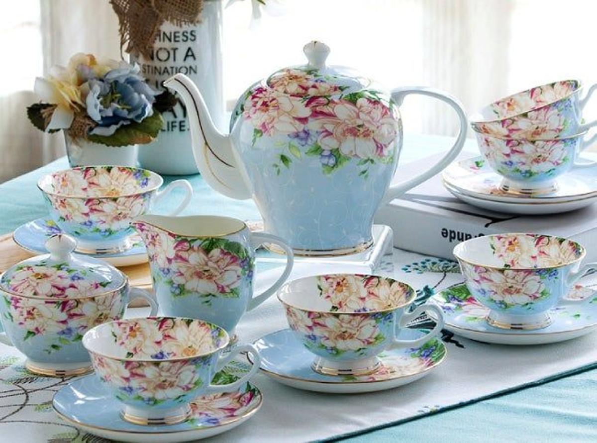 Juego de té estampado floral