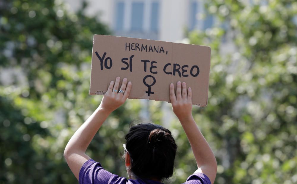 Estudiantes valencianos se manifiestan contra la sentencia de La Manada