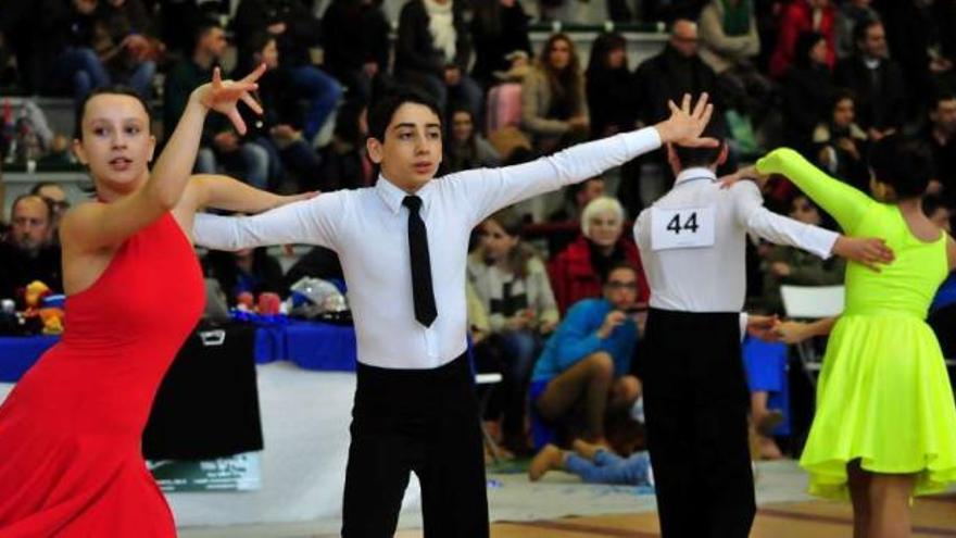 Los campeones de España de baile ganan en Ribadumia