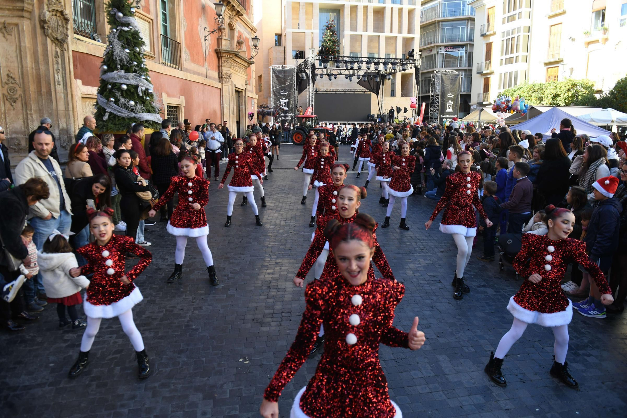 Las mejores imágenes del desfile de Papá Noel en Murcia