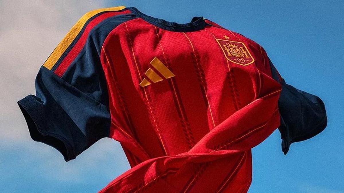 Primera equipación de España para el Mundial 2026