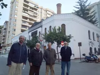 Vecinos alertan del mal estado de la chimenea de La Malagueta