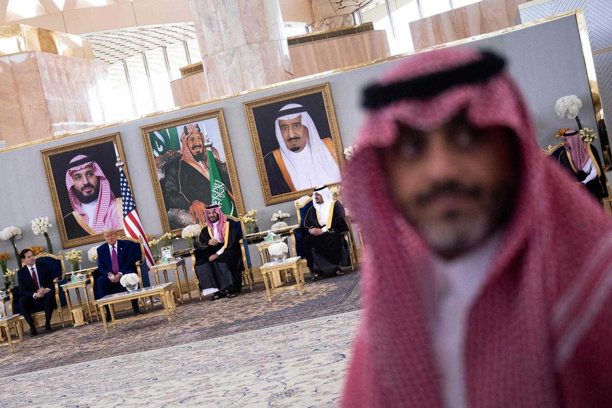 Trump comienza en Arabia Saudí su gira por Oriente Próximo