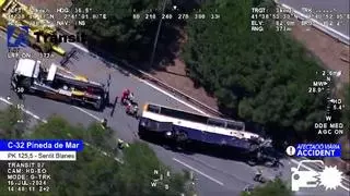 Ascienden a cuatro los heridos graves del accidente de autobús en la C32 de Barcelona