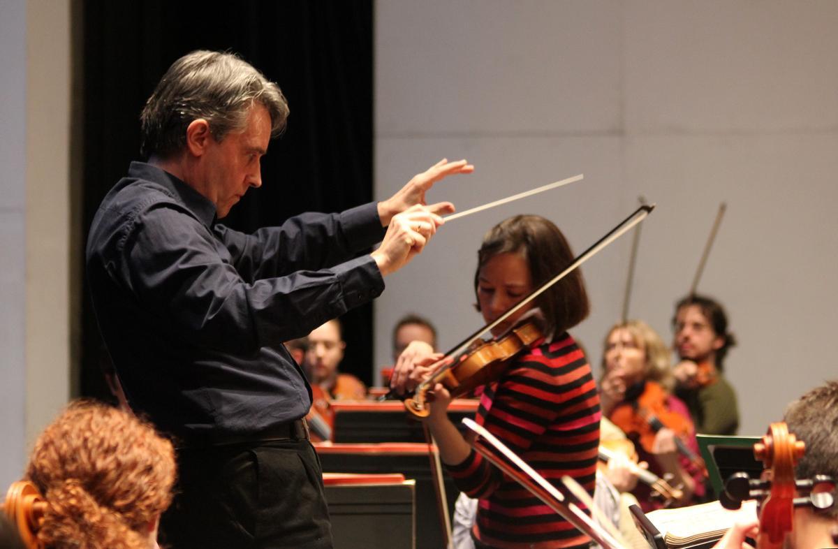 Año 2011. Elissa Lee Koljonen y José Miguel Rodilla ensayan con la Oex como invitados.