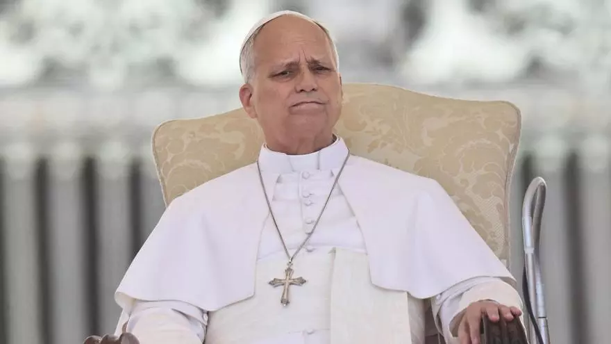 El papa León XIV alerta sobre los riesgos de la IA en su primera encíclica: “Debe ser desarmada”