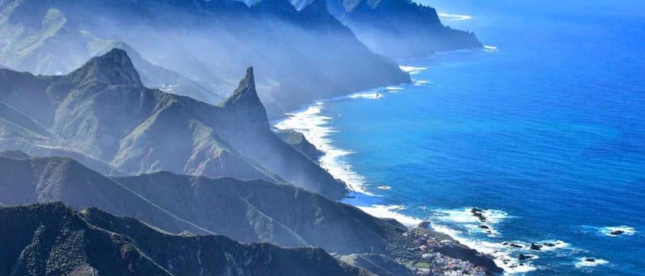 Imagen panorámica de la cordillera de Anaga.