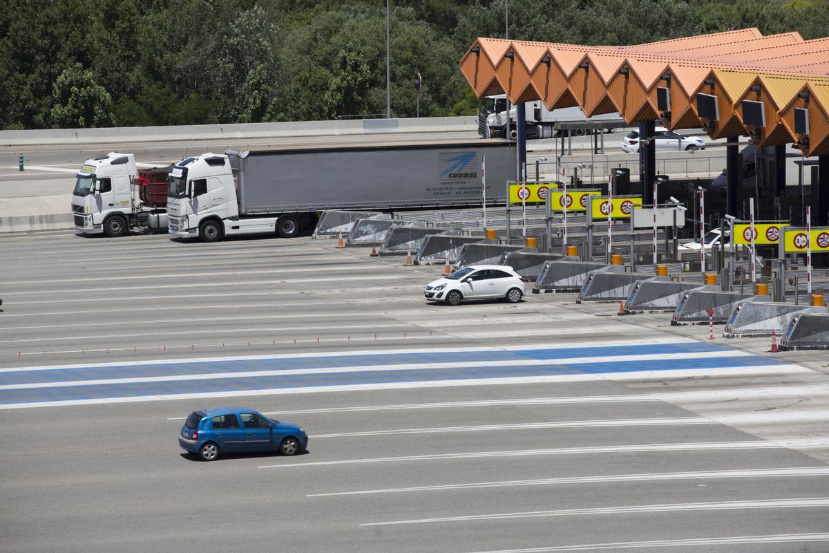 Peaje de la AP-7 a la altura de Martorell (Barcelona).