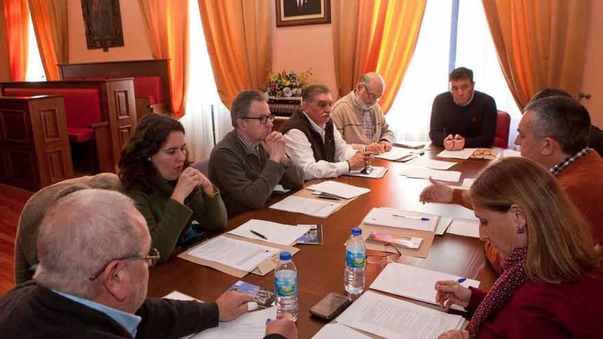 La reunión celebrada ayer en Laviana.