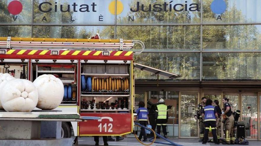 Incendio en los juzgados de la Ciudad de la Justicia de València