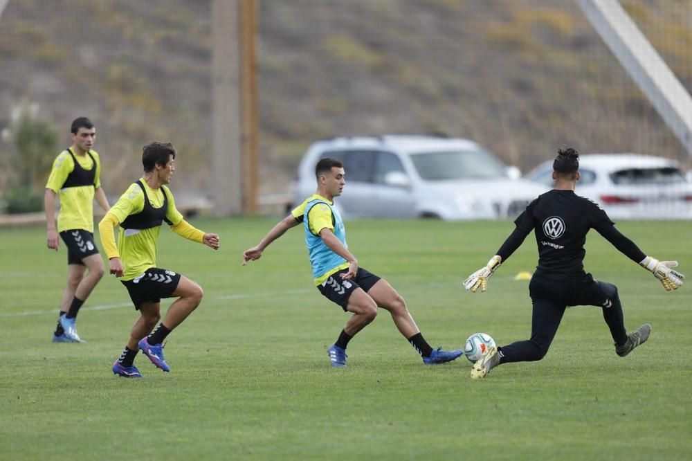 Primer entrenamiento de la UD Las Palmas en su fas