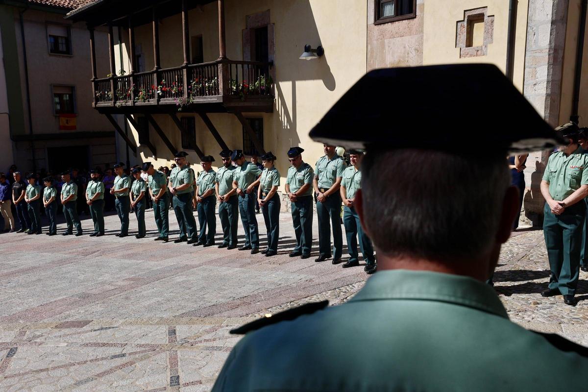 Llanes despide a la guardia civil Laura Cruz Llanes despide a la guardia civil Laura Cruz