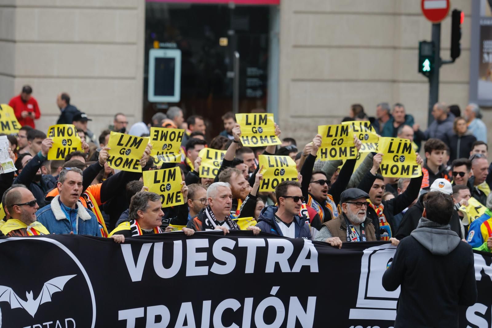 Galería: El valencianismo vuelve a manifestarse para la marcha de Lim