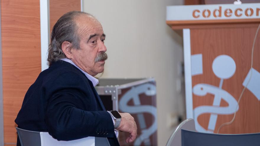 El doctor Luis Aracil, durante la primera jornada del ITI Study Club Córdoba