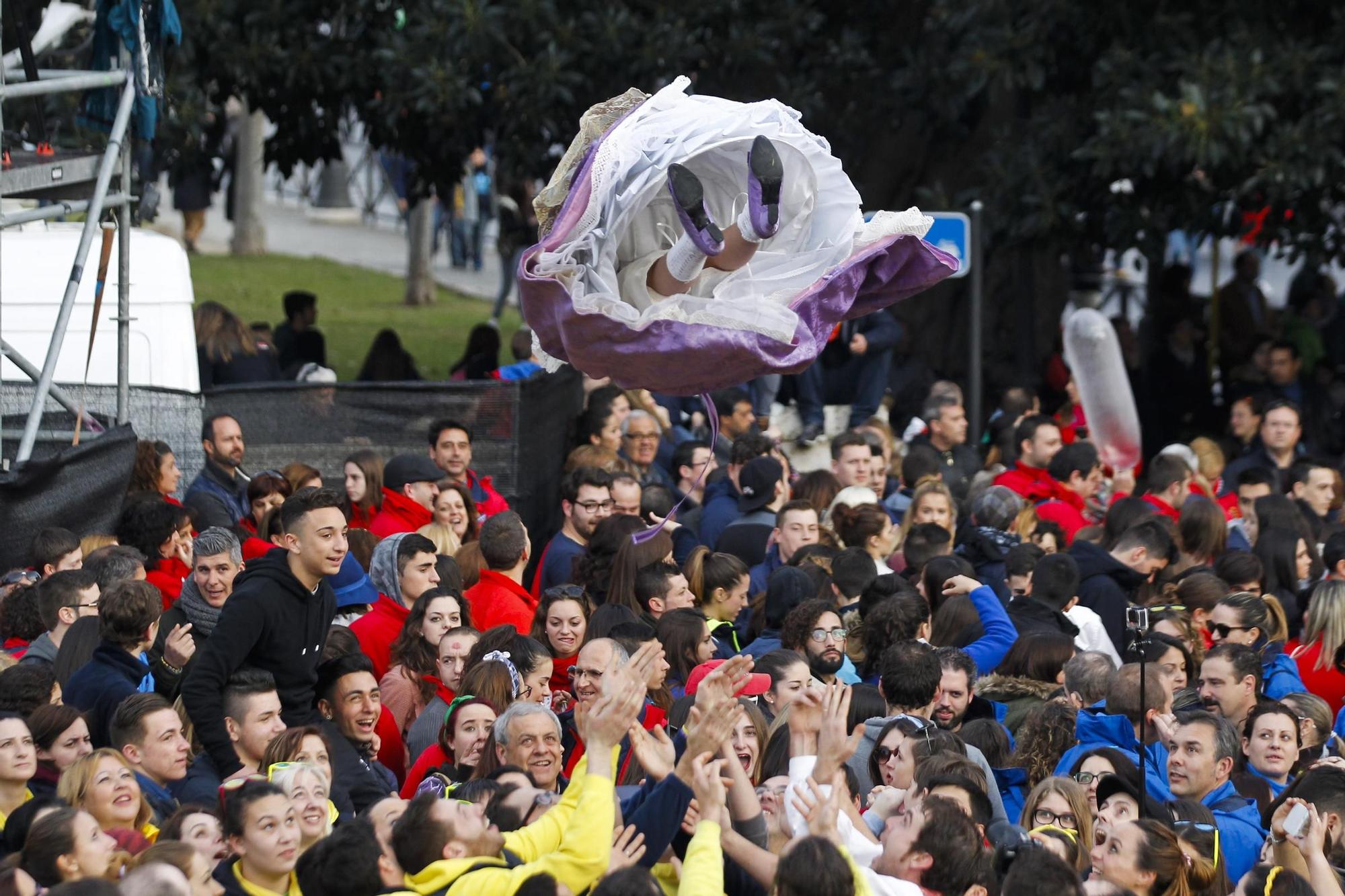 Falleras (y falleros) por el aire. La otra cara de la Crida (2016-2020)