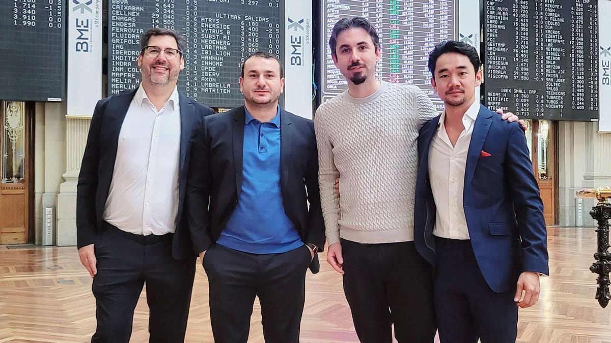 De izquierda a derecha, Pablo Casadio, CFO e inversor de Bit2Me; Andrei Manuel, COO y cofunddor; Leif Ferreira, CEO y cofundador; y Koh Onozawa, co-CEO de la firma.