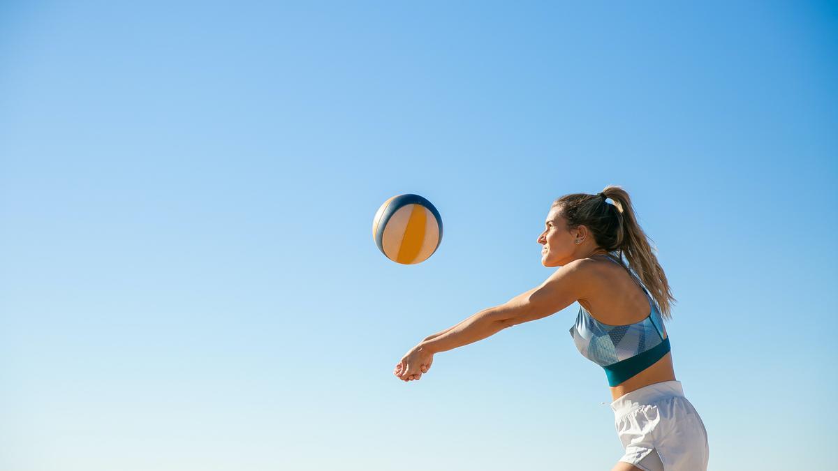 El voley playa es uno de los deportes más completos para estas vacaciones