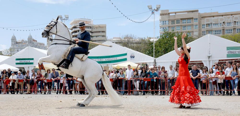 Último día de la Feria de Abril en València