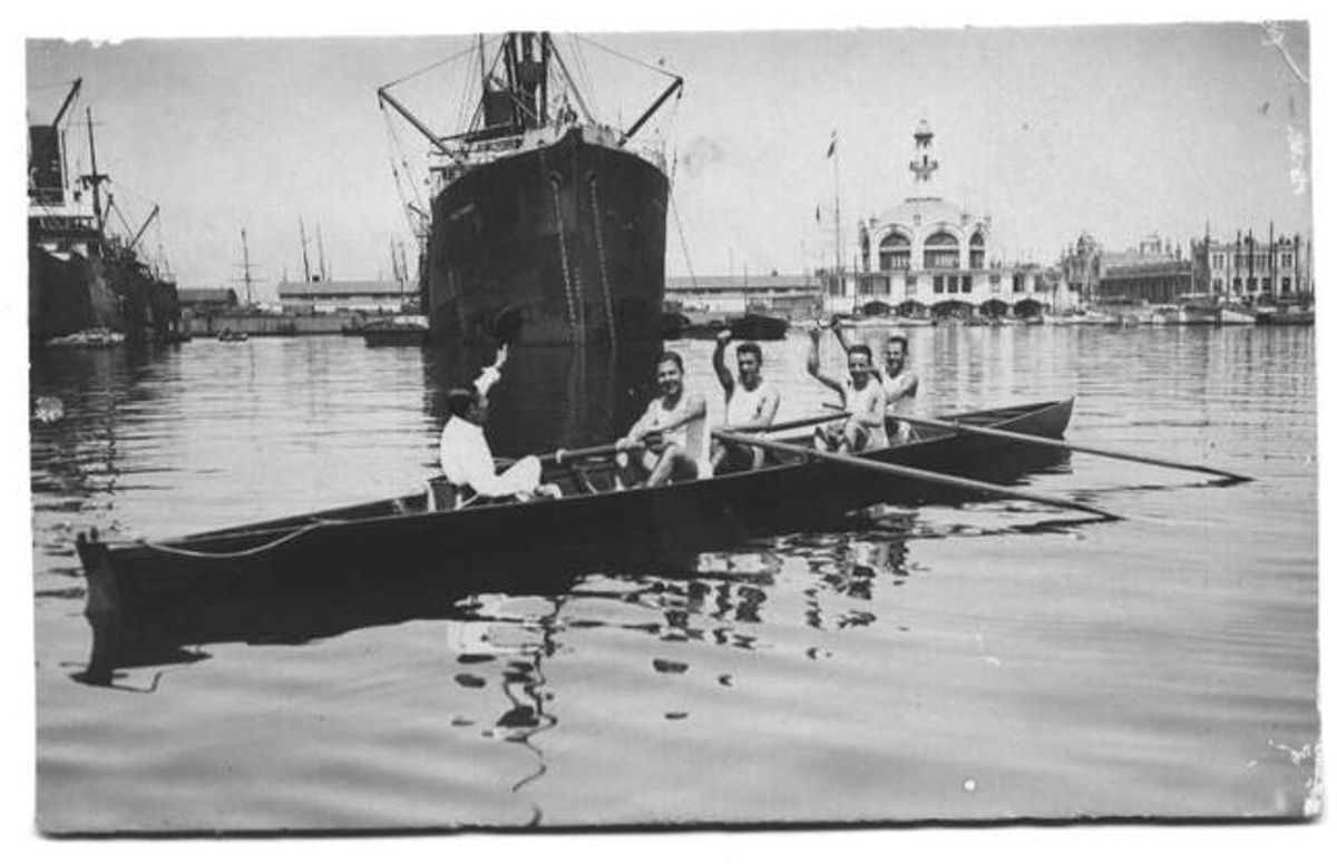 Entrenant-se al Club Marítim, el 1920.