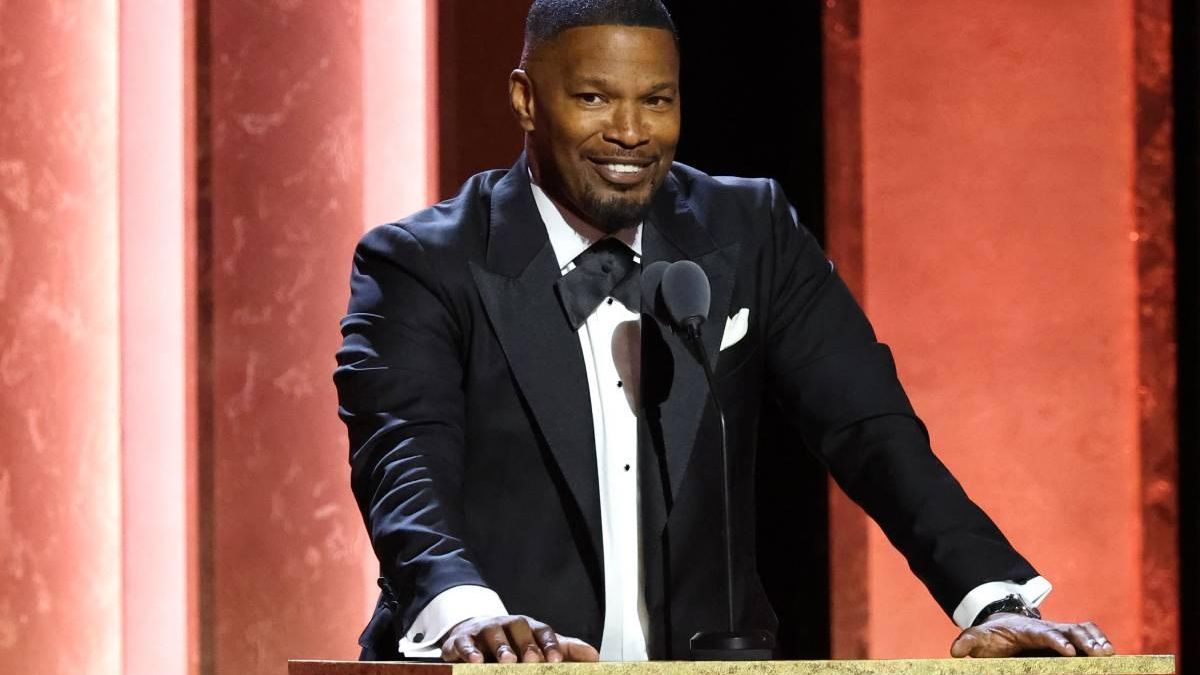 Jamie Foxx rompe a llorar al hablar sobre su derrame cerebral