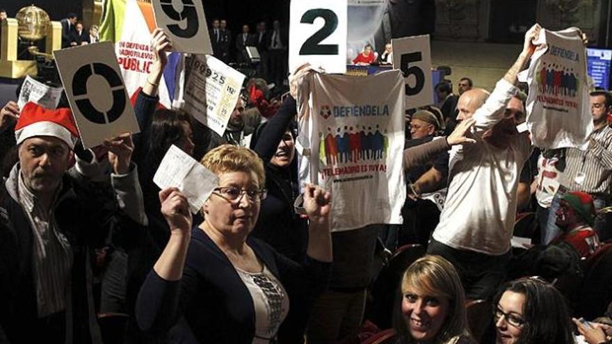 Protestas por Telemadrid en el sorteo de El Gordo.