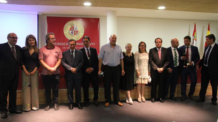 Foto de familia de los premios Mercurio y Vulcano