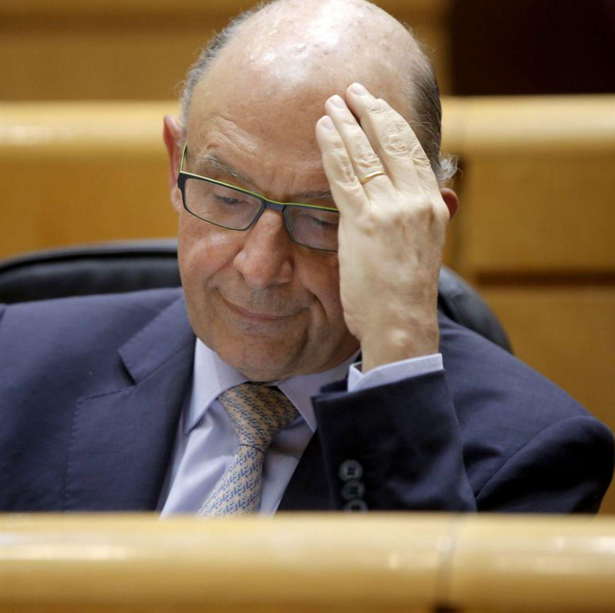 El jutge apunta a unes 15 empreses utilitzades per desviar fons