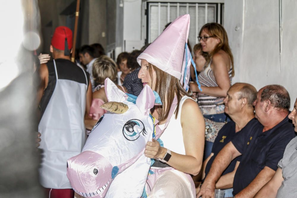 Desfile de la Nit de l'Olla de Benilloba.