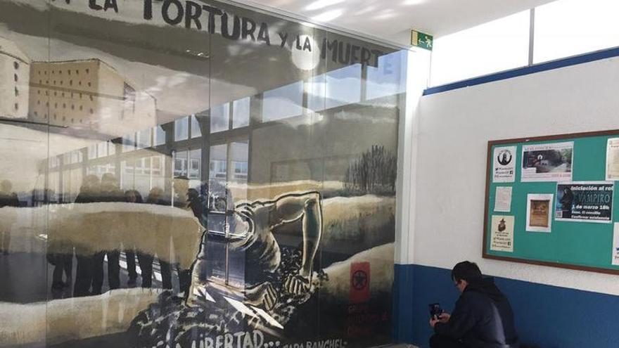 MADRID. Mural dedicat a Agustín Rueda que va realitzar un grup d’estudiants de la UAM després de la seva mort en la Facultat de Ciències. El 2018 se’l va homenatjar amb el mural restaurat