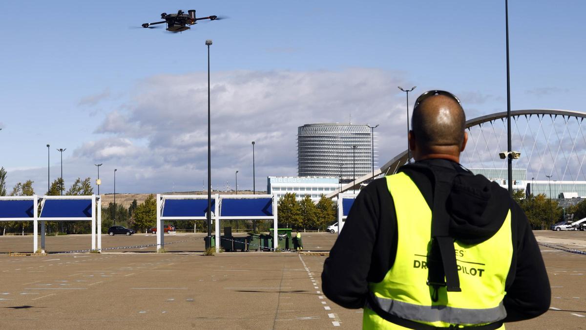 La prueba del proyecto europeo de drones U-ELCOME realizada este viernes en Zaragoza.