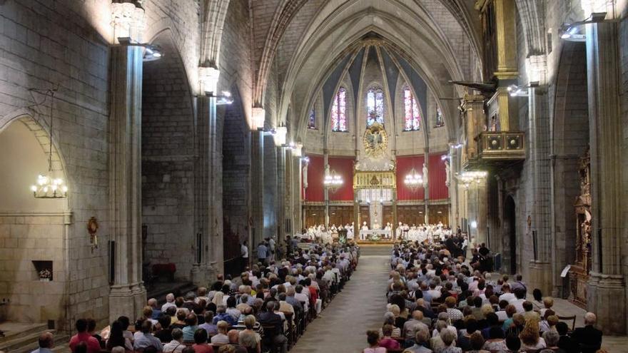 La missa d&#039;aniversari dels 425 anys de l&#039;Església de Solsona omple la catedral