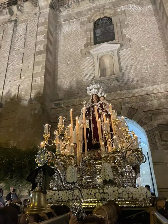 La Virgen del Carmen recorre este viernes El Perchel en su rosario de ánimas