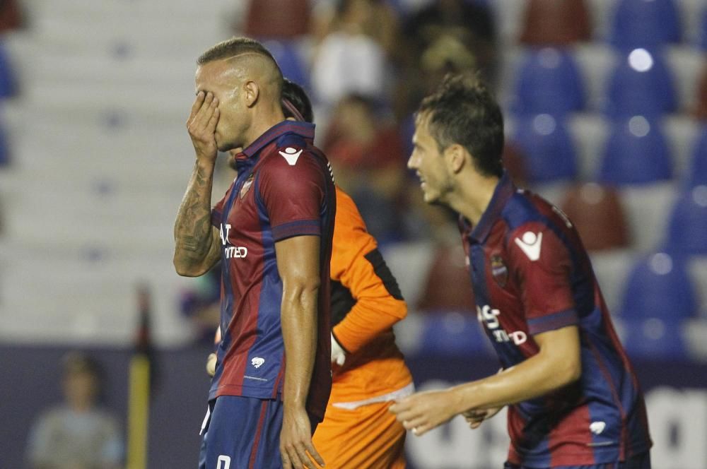 Las mejores imágenes del Levante - Sevilla Atlético