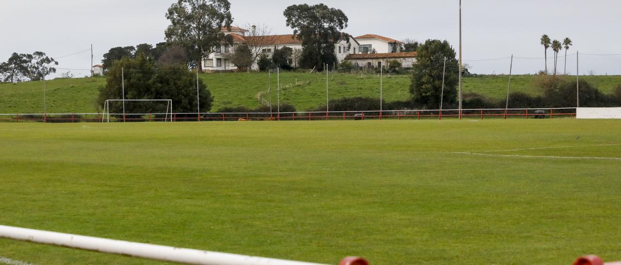 Uno de los campos de la Escuela de Fútbol de Mareo.