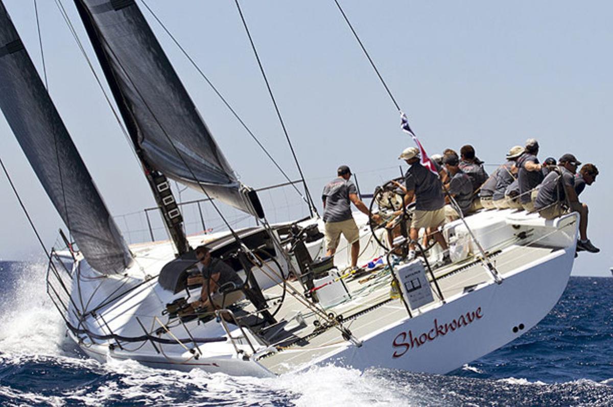El veler ’Shockwave’, patronejat per George Sakellaris, durant la tercera jornada del 31 trofeu Copa del Rei de vela, a Palma.