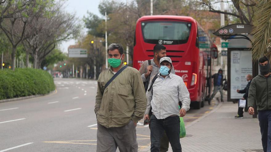 Un grupo de jornaleros tras una jornada de trabajo.