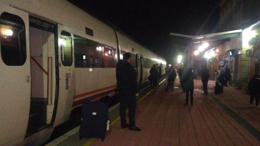 Tren varado en Extremadura.