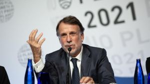La venda del 33% de Planeta dels Lara García s’encalla
