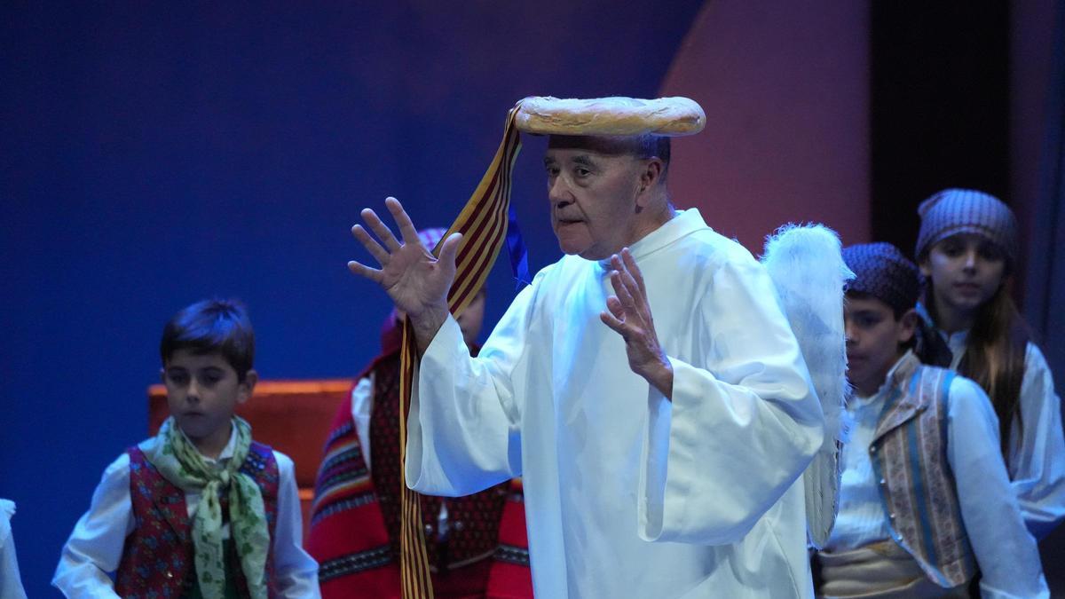 Escenes costumistes, personatges populars, música coral, danses tradicionals, humor i poesia es barregen al Betlem de la Pigà de Castelló.