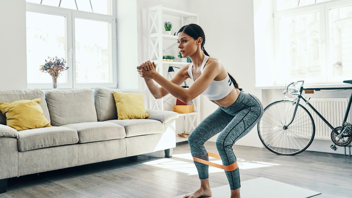 Ropa para entrenar: 5 básicos infalibles que tienen las mujeres de más de  40 años en su armario