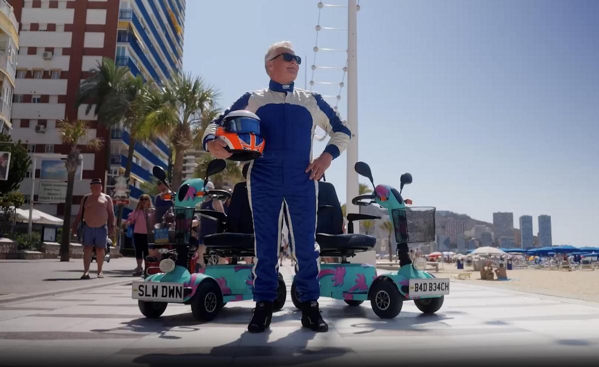 El expiloto de F1 en el vídeo de la campaña que se ha grabado en Benidorm.