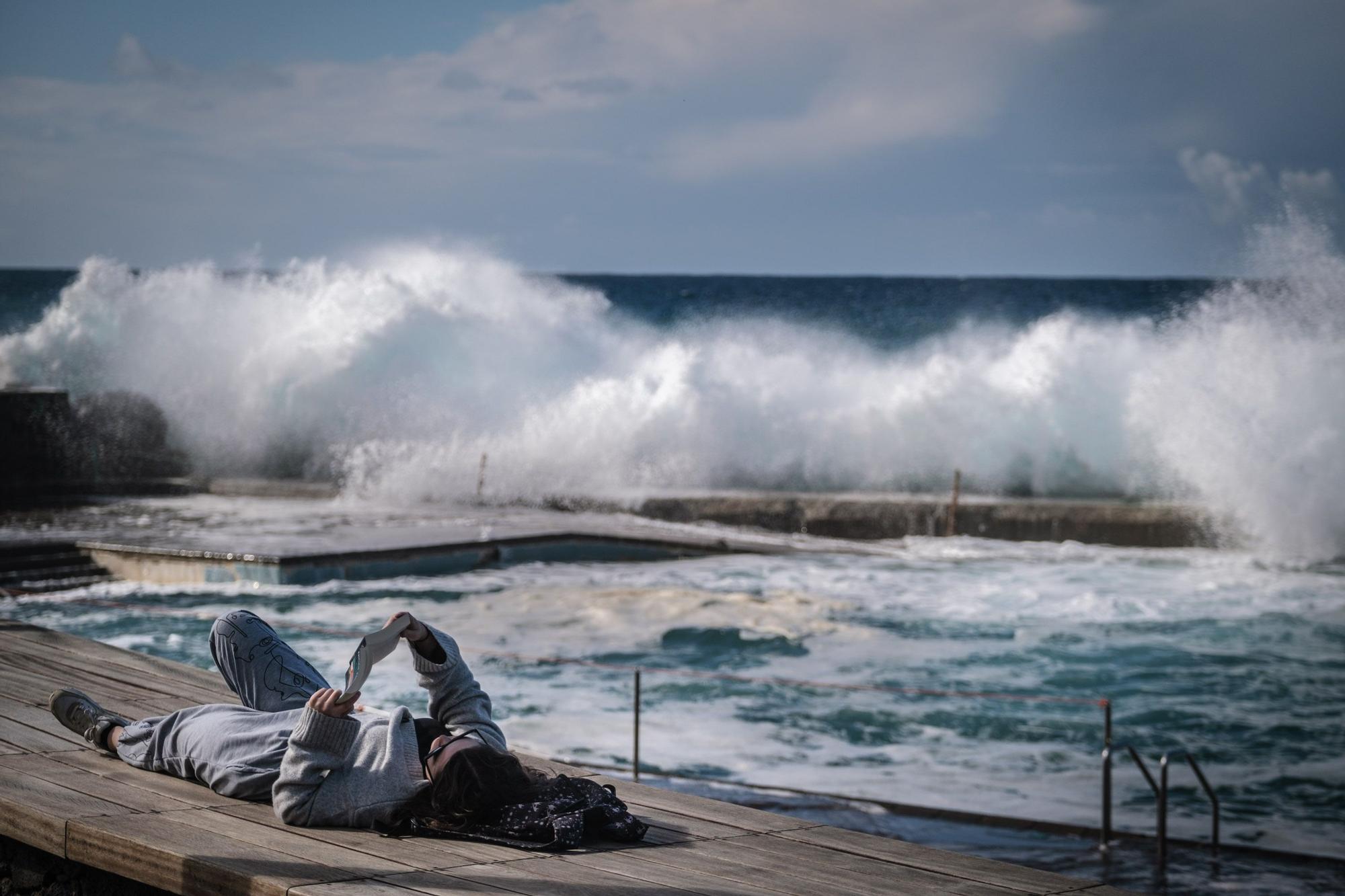 La Dana se despide con oleaje y viento